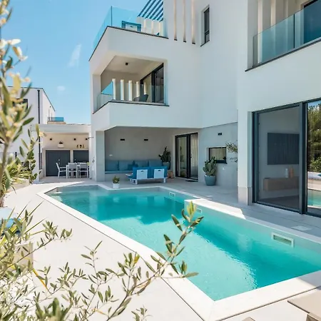 Burin Villa