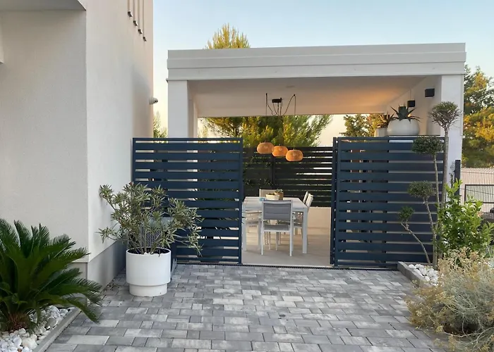 Burin וילה מורטר